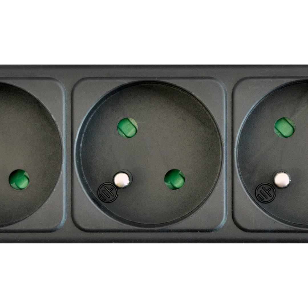 Akyga AK-SP-05B Surge Protector Black - 2. kép