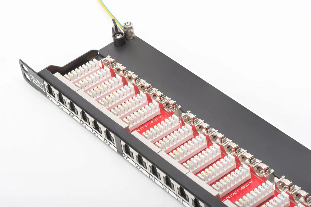 Digitus 24-port Patch Panel 0,5U Black - 3. kép